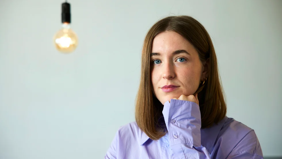 Bim Eriksson har inspirerats av Karin Boyes "Kallocain" när hon ritade serieromanen "Baby Blue". "Karin Boye skrev en historia om det hon såg i Sverige och världen på 30-talet . Jag har gjort samma med det jag tycker är obehagligt eller skrämmande", säger hon .