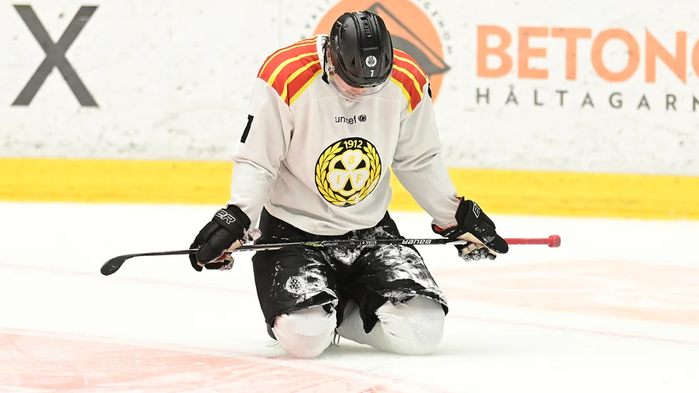 Brynäs är kvar under strecket. 0–4 mot rivalen Leksand var Gävlelagets sjätte förlust på de senaste sju matcherna. Arkivbild.