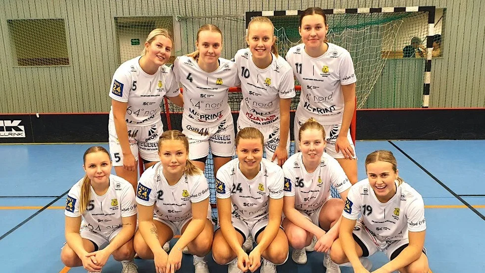 Gamla Stans målskyttar, övre raden: Emilia Haldebo, Emmy Helander, Lina Eriksson, Tilda Johansson. Nedre raden: Ella Labba, Nova Svanborg, Elin Hultman, Emilia Dahlqvist och Meja Käller.
