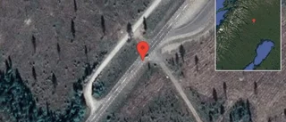 Lastbil stillastående på E10 - helt stopp i ett körfält