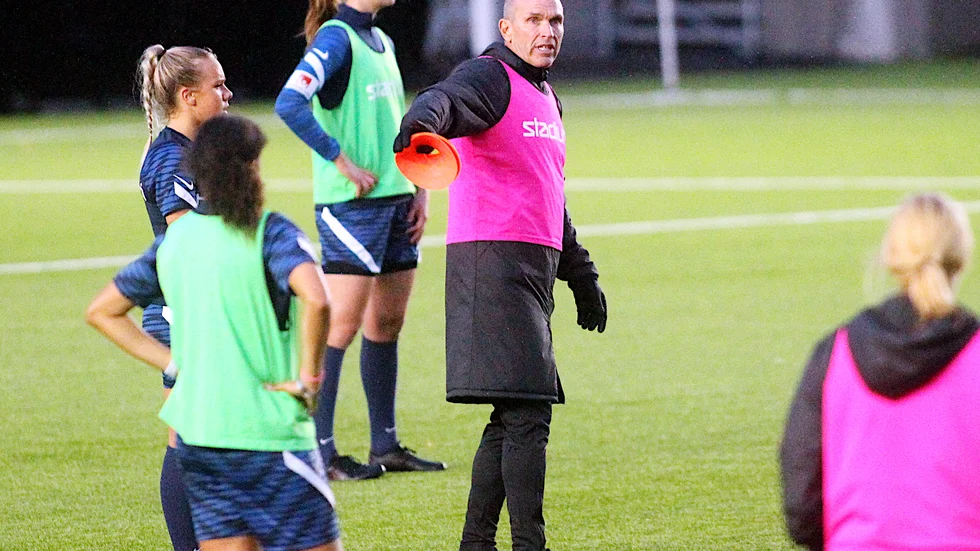Tor-Arne Fredheim blir kvar i IFK ytterligare tre år.