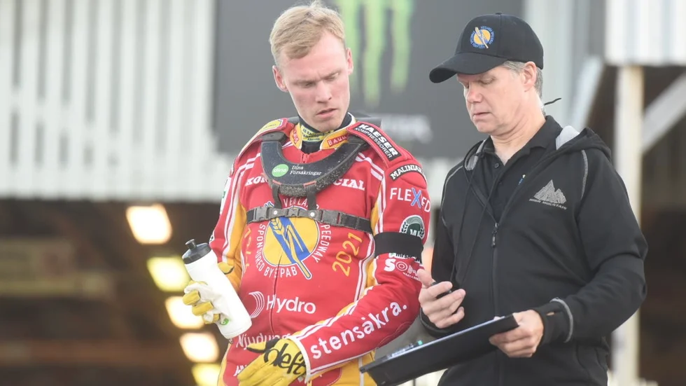 Filip Hjelmlands och Conny Ivarssons Vetlanda hade inte mycket att hämta mot Dackarna. 