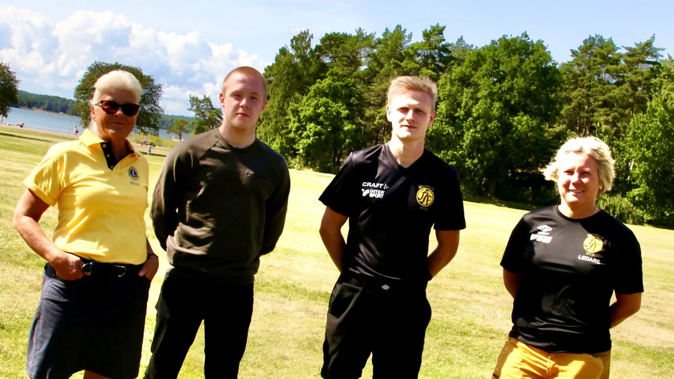 Lilian Holmgren från Lions Oxelösund, Gustav Rasmussen från Skol-IF samt Hampus Almberg och Lina Pettersson från Stigtomta IF är några av alla funktionärer från de lokala föreningarna som arbetar med Diggilookonserten.