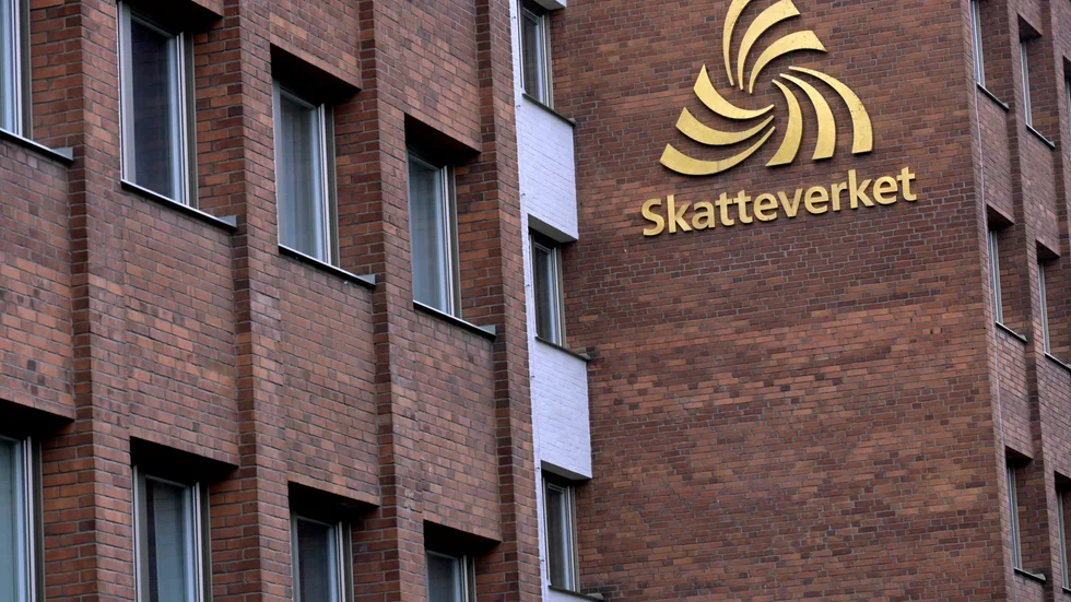 Skatterna på arbete är alltjämt höga, och den skattereform som skulle råda bot på det har inte blivit av. 
