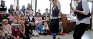 Vardaglig magi i skolföreställning