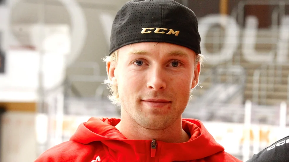 Oliver Arle Östergren har skadat ena foten men ska inte behöva vara borta allt för länge. Det står klart efter att foten röntgats.