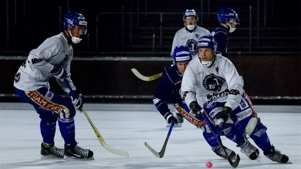 Patrik Spångberg var med på IFK Motalas ispremiär. men veteranen ska bara träna och bara finnas tillhands om det blir skador.