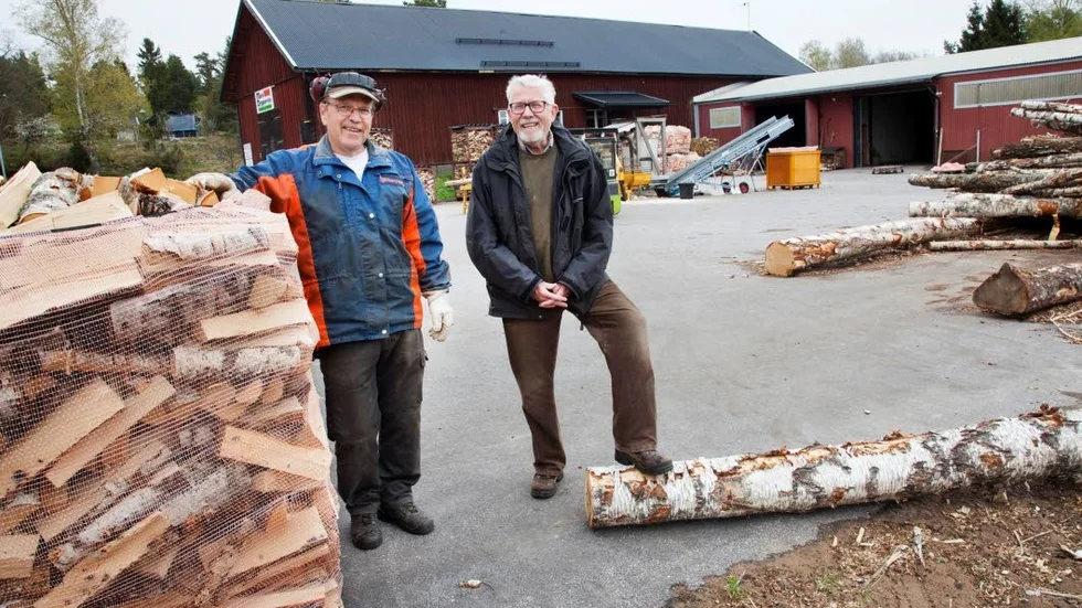 Hotell. Kalle Karlberg och Bengt Fredriksson har köpt industriområdet där de driver vedfabriken och där de nu utveckar ett företagshotell i miniformat.