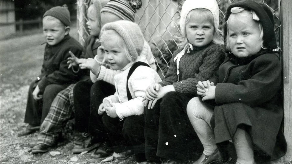 Gamlebybarn fotograferade i Haga i mitten av 1950-talet.