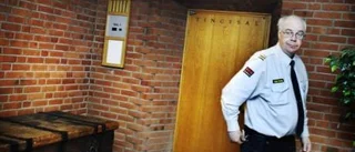 "Lägg ner tingsstället"