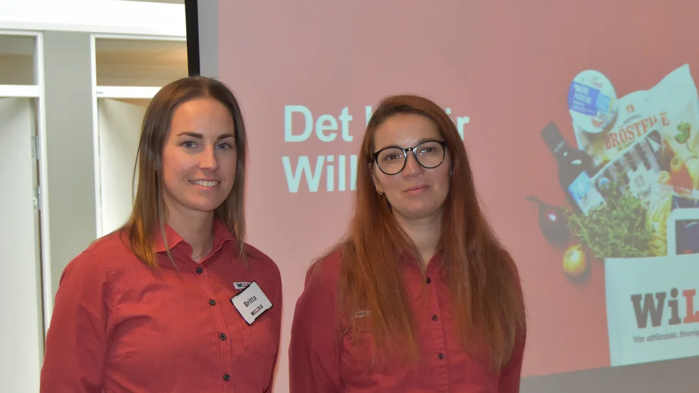 Till höger butikschef Kristina Häggbom, tillsammans med teamchef Britta Burström. 