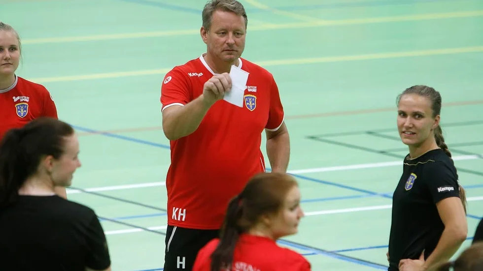 Ken Hornö och hans EHF går in med goda förutsättningar i seriepremiären.
