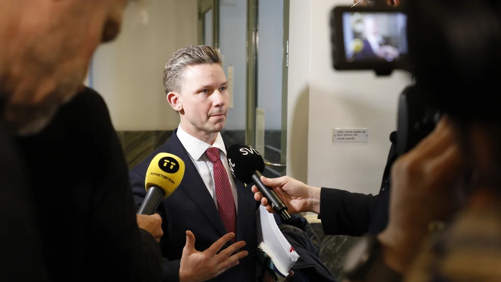 "Det finns ett stort omsättningsbehov av stridsvagnar och stridsfordon. Vi har pekat på, att den delen av materielförsörjningen ligger efter. Det har påverkat mycket av armén", säger Pål Jonson (M).