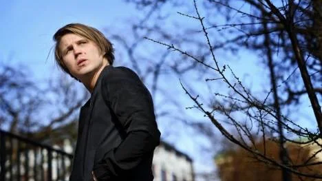 "Jag ville göra Luther glad. Jag har varit strängare mot mig själv och noggrannare", säger Markus Krunegård som nu släpper "Mänsklig värme", en skiva han beskriver som den riktiga uppföljaren till genombrottet "Markusevangeliet".