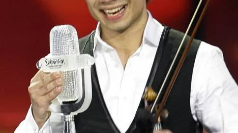 Det är tack vare Alexander Rybak som schlager-EM hålls i Oslo i år, men fyra länder hoppar  av tävlingen.