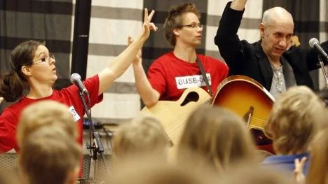 När Kråkan och Busarna svängde loss såg det stundtals ut lite som rockkonsert, fast för barn mellan fyra och åtta år.