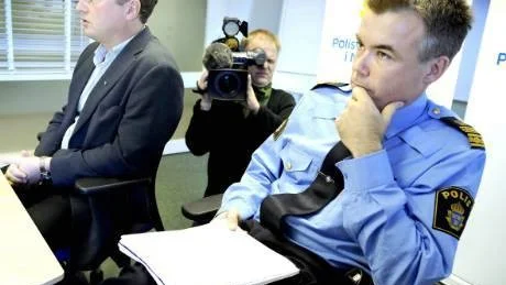 Knapphändig information. Polisen kunde inte bjuda den samlade presskåren på något banbrytande i sökandet efter Carolin Stenvall, men enligt Anders Danielsson, chef för polisens brottsutredande avdelning, finns mängder med intressant information som tipsare har lämnat.