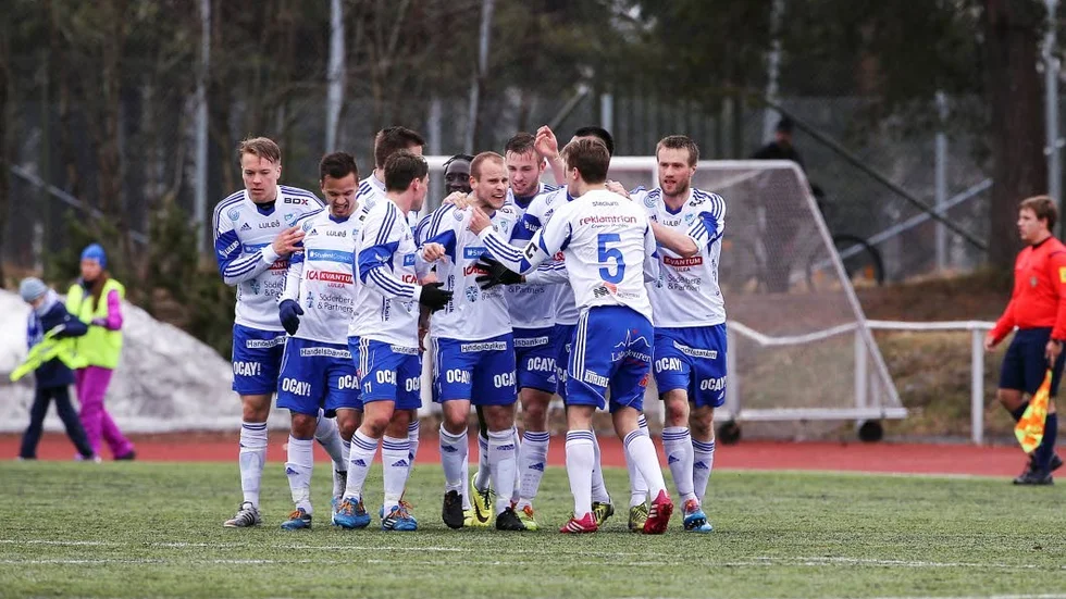 Emil Johansson, Patrik Pettersen, Ptrik Wallin, Ibrahim Kallay, Tomas Eriksson, Magnus Tappert, Kalle Norrbin och Vladimir Lazarev.