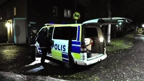 KNIVDÅD. Det var vid 21.30-tiden på måndagen som polisen fick larm om knivdramat på Porsön.