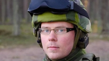 TEKNIKINTRESSE. Henrik Blombäck gillar teknik. Ett skäl till att återknyta bekantskapen med militärlivet.