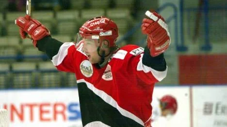Daniel Olofsson jublade efter Luleås femetta mot HV71 i lördags. Olofsson gjorde mål i sin elitseriedebut.
