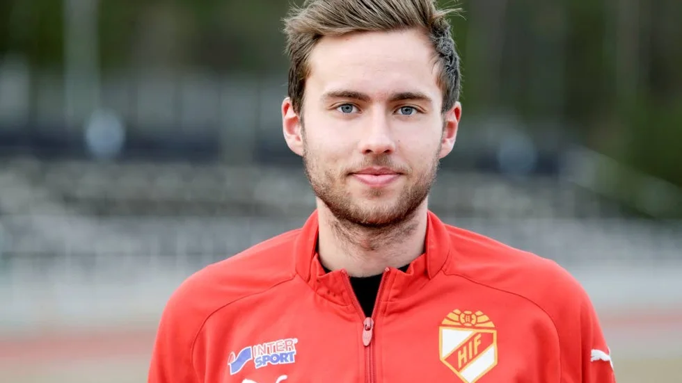 SKADAD. Pontus Sundqvist utgick tidigt i mötet med serieledaren Täfteå.