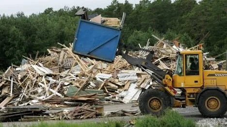 Foto: gunnar westergren Hela soptippen på Bredviksberget ska täckas med restprodukter från Smurfit Kappa Kraftliner enligt nya miljökrav. (Arkivbild)