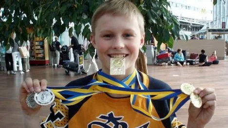 Förra våren blev Oskar Kirmes tvåa i mångkampen och fick med sig fem medaljer hem från Nordiska mästerskapen för pojkar (U14). I år var han uppflyttad till U 16 och slutade på femte plats individuellt. Arkivbild.