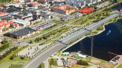 Så här skulle bansträckningen av Norrbotniabanan förbi södra hamnen kunna se ut, enligt Banverkets förslag. Piteå kommun vill emellertid att själva resecentrum placeras där brandstationen i dag ligger.