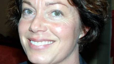 UNIKT. Centerns gruppledare Camilla Hansen har gått i spetsen för ett brett agerande från oppositionens samtliga åtta partier för att tvinga fram en konsekvensanalys av nedläggningen av Kvarnåskolan. Och man ordnar "öppet hus" under fyra dagar för att få flera argument i sin kamp.