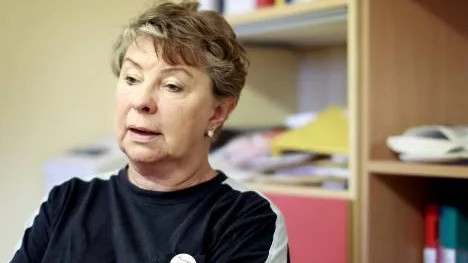 "Det är väldigt slimmat" säger Gun-Britt Berglund, lantbrevbärare om arbetsmiljön på Posten.