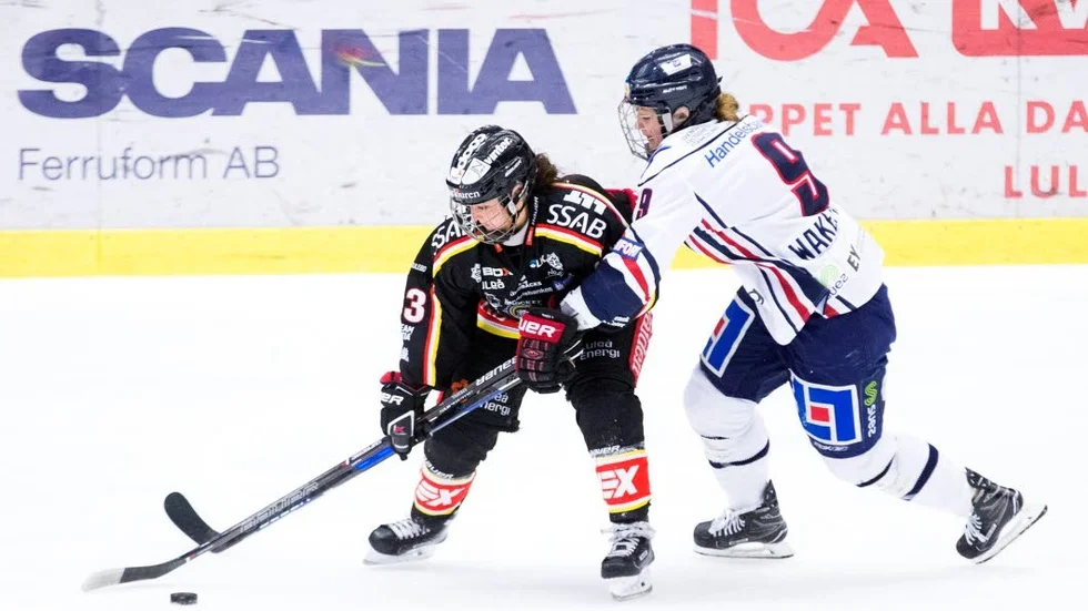 Tufft. Luleå fick det tufft i hemmamatchen mot Linköping. Här tas Anja Stiefel tufft.
