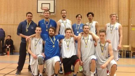 DM-vinnare 2.Övre raden från vänster: Håkan Larsson, Emanuel Lindbäck, Jakob Eriksson, Jonathan Larsson, Aleksandar Petrovic, Samuel Nordström. Nedre raden: Johan Aasa, Erik Edin, Adam Rönnqvist, Tim Kearney, Johan Sundqvist.