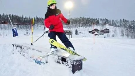 LINUS PÅ RAILEN. Linus Lindell, Boden Extermsport, i åktagen.