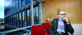 Niklas Nordströms dubbelroll avvecklas