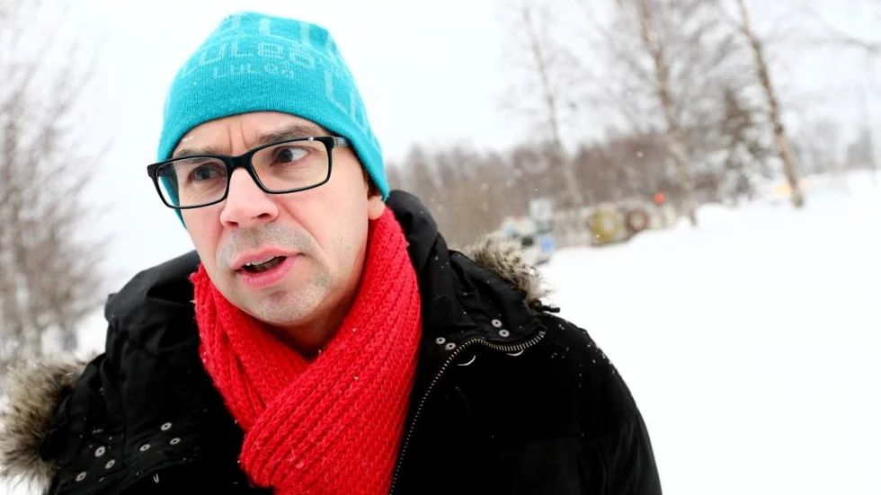 Avtalet gäller, än så länge. Kommunalrådet Niklas Nordström (S) spekulerar inte i hur kommunen ska agera om landstingets ekonomiska problem sätter käppar i hjulen för samarbetet kring Dansens hus.