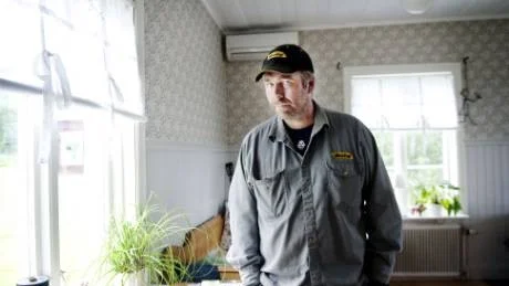OBEHAGLIGT. I Jens Enbergs kök fann hans dotter inbrottstjuvarna då de rotade i genom ett skåp. Dottern blev livrädd och ringde direkt till sin far som i sin tur kontaktade polisen.Foto: Sara Moritz