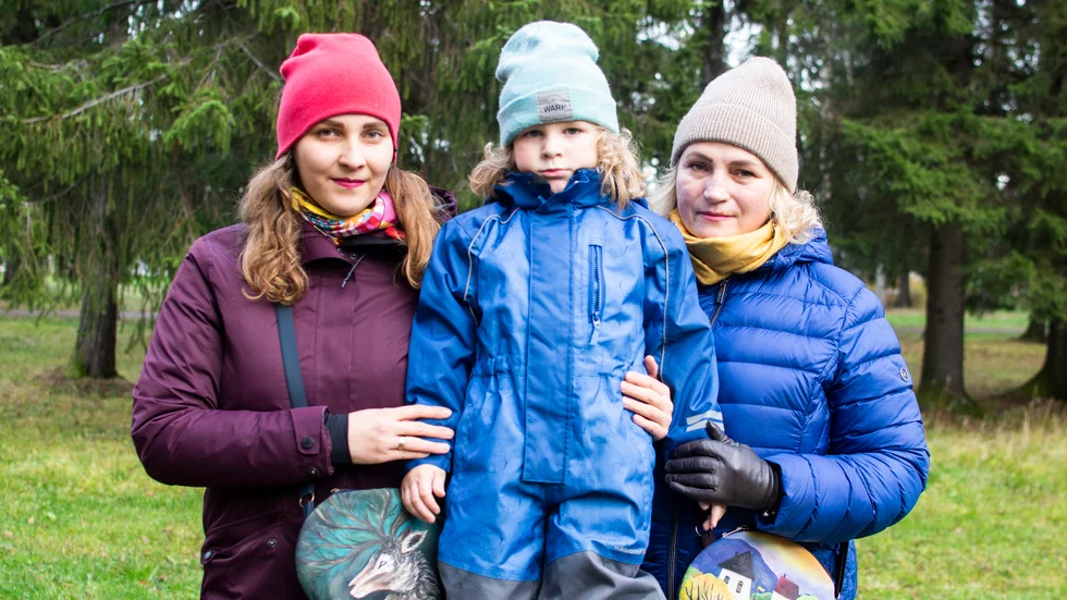 Alexandra Sliusarenko, 28, med sin mamma Oksana Mishko, 51, och sonen Filimon, 4.