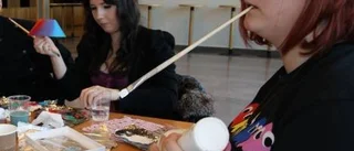 Kreativa tjejer med egen mässmonter