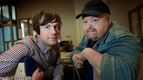 Timo Räisänen och Kalle Moraeus är värdar för årets Grammisgala.