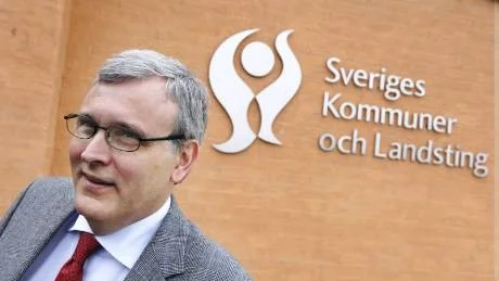LEDER KRAVLIGAN. Anders Knape, ordförande i Sveriges Kommuner och landsting, är moderat men vill gärna ha mer bidrag från staten.