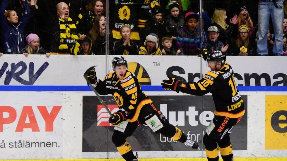 Skadad. Oscar Möller kommer inte delta i dubbelmatcherna med Luleå den 23:e och 24:e september.