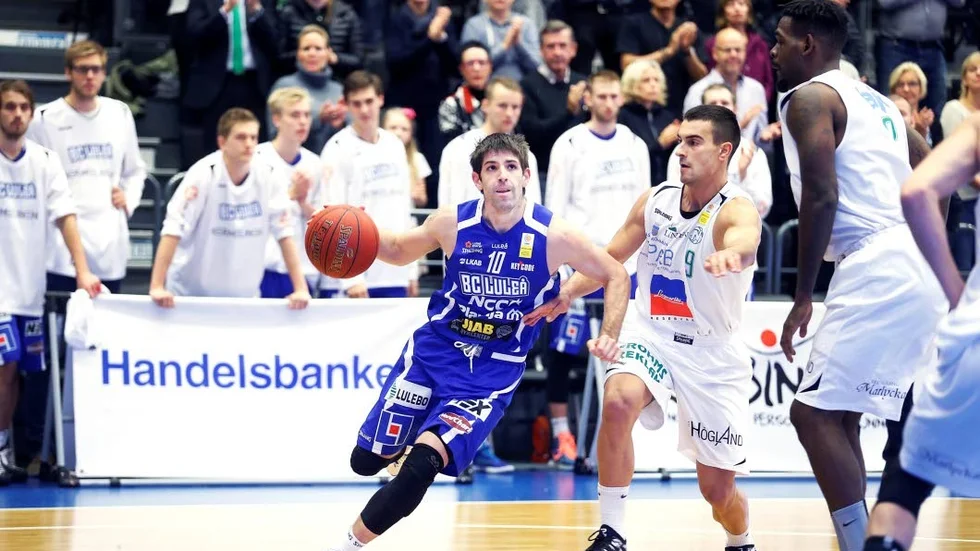 Seger. Toni Prostrans BC Luleå vann hemmapremiären mot Nässjö.