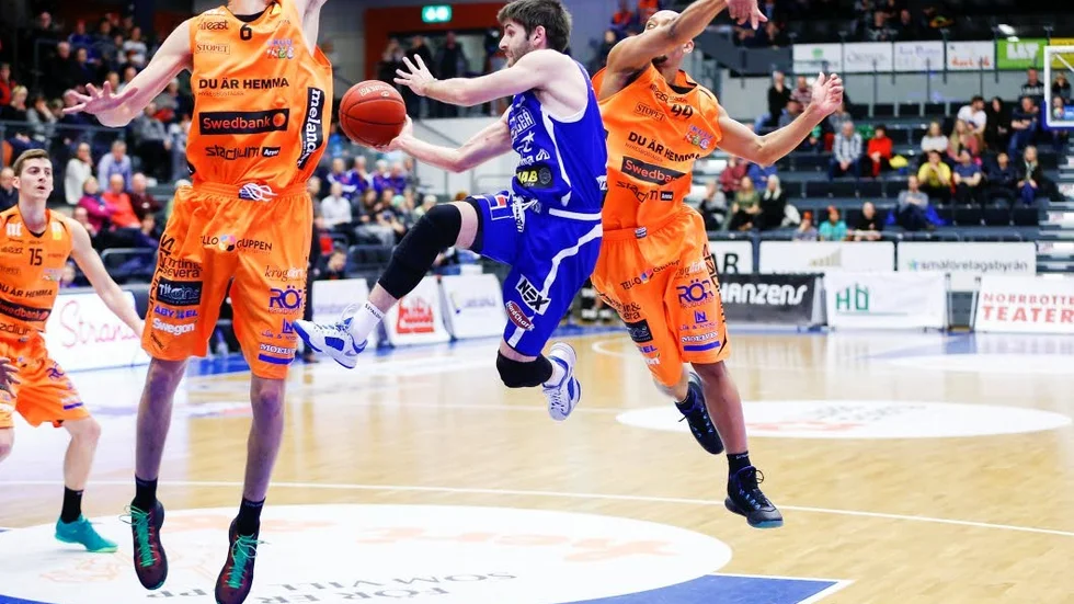 Hett. Toni Prostrans Luleå har revansch att kräva efter två raka förluster mot Norrköping.