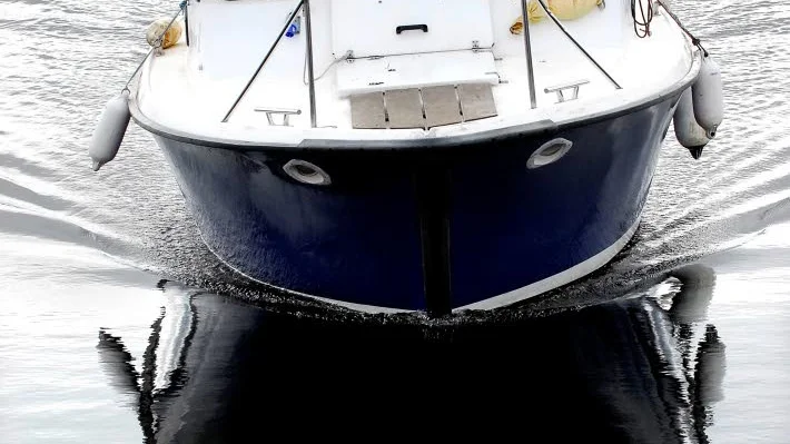 PENDLING. Sjötaxin som gör det möjligt att pendla mellan öarna och fastlandet blir dyrare. Biljettpriset höjs från 30 till 100 kronor. Här ses  M/S Gajecha på en tur.
Foto: Andreas Wälitalo