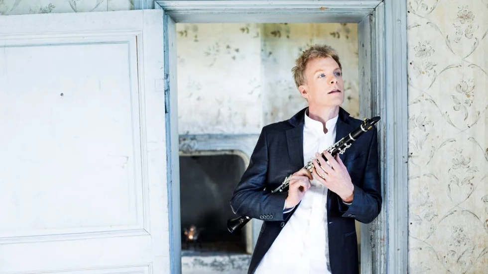 Toppmöte. Nordiska kammarorkestern mötte Martin Fröst som denna internationellt kände klarinettist själv ledde vid lördagens konsert i studio Acusticum.