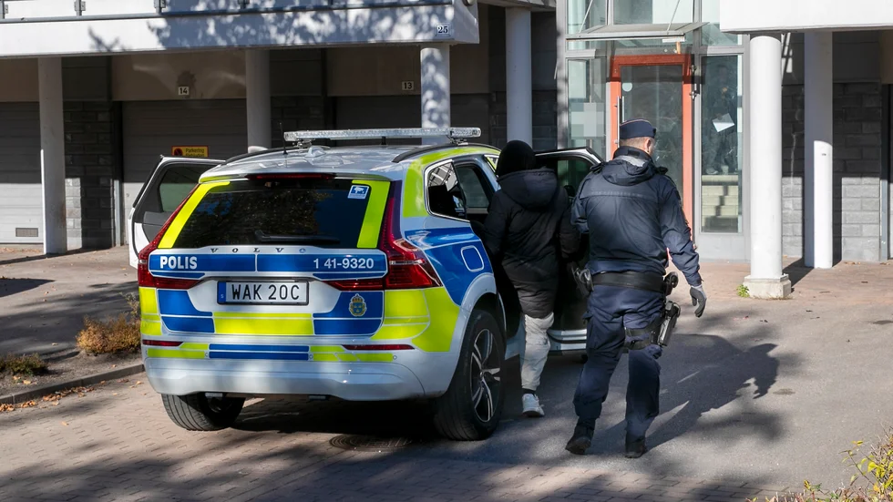 
En person greps efter polisens insats på torsdagseftermiddagen.