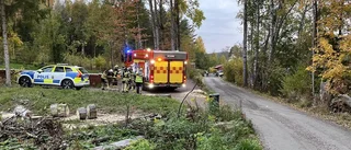 Brand i sommarstuga – rök från golvet