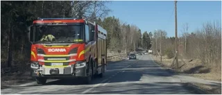 Dubbla bränder längs vägen vid Lilla Nyby