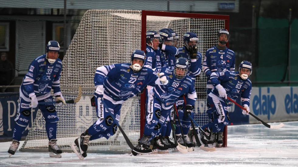 IFK Motala spelar årets första match i ettan mot Finspångs AIK på Grosvad. Spelare kommer tillbaka till laget. På fredag är det dags och det lajvas på MVT.se.